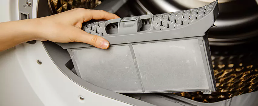 Signs Of A Clogged Dryer Lint Trap in East Providence, Rhode Island
